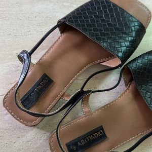 Black Flat Sandals