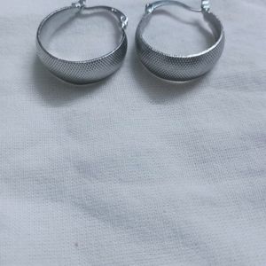 Cute hoop earrings (Trendy)