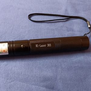 Powerful Green Laser Pointer R1