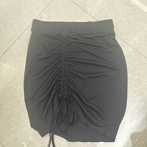 Ribbed Black Skirt