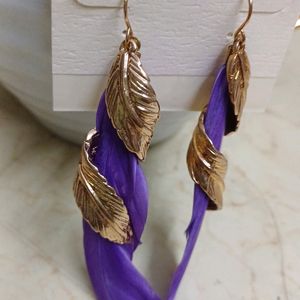 Feather 🪶 Earrings (Purple)