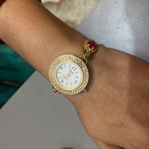 Women Bracelet Watch Gold Colour With Stones