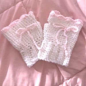 Pink & White Fingerless Gloves: Cozy & Cute!