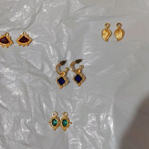 Earings Combo 4 Pairs  New Not Used.. Golden Color