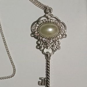 Chain With Pendent