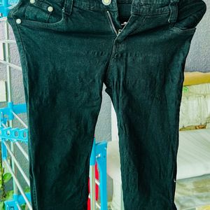 Jet Black Denim Capri