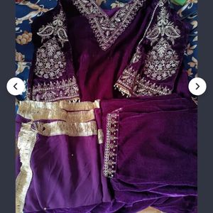 Women Purple Velvet Kurta Set