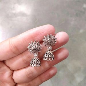 Collection Of 4 Beautiful  Small Earrings