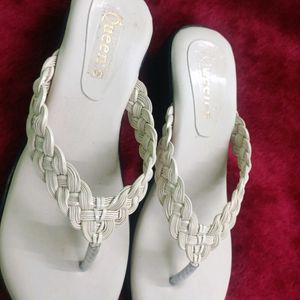 Beautiful Footwears For Girls