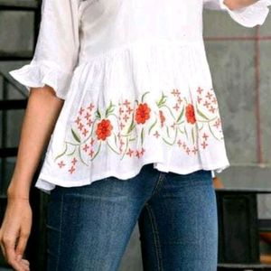 IQRAAR Women Rayon Embroidery Western Top(white)