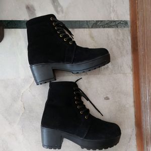 Winter/Fancy Boots Black @199