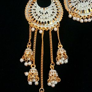 Earings With Mangtika