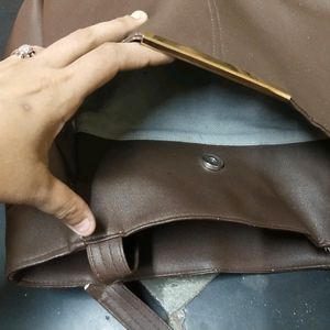 7 Different Types Of Sling Bag And Handbags