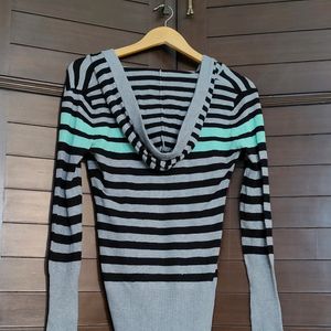 Women Grey Slim-fit V-neck Striped Hoodie Sweater