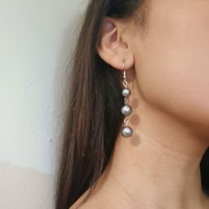 H&M Grey Pearl Earrings 🌚