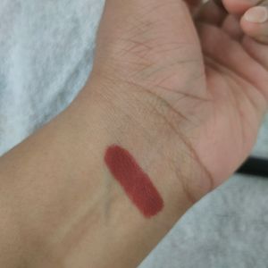 Plum Matte Lip Crayon In Shade 126 Dear Fiery