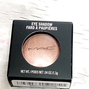 Mac Eyeshadow (Veluxe Pearls )