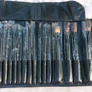 PU Leather 24 Set Of Makeup Brushes