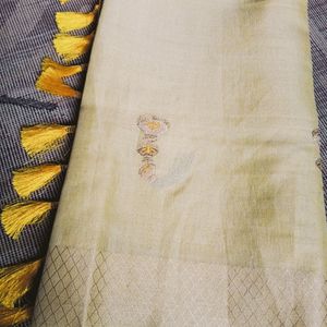 🆕Shimmery Lemon-Golden Saree