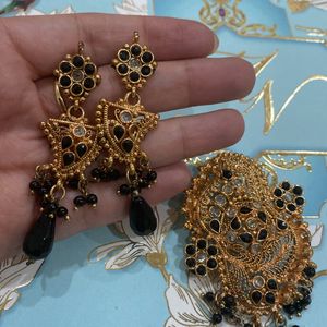 Polio Black Pendant Set