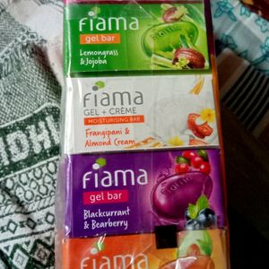 Fiama Gel Bars