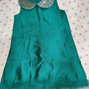 Girls Green Solid Sleeveless Party Dress