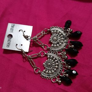 5 Pairs Of Earings