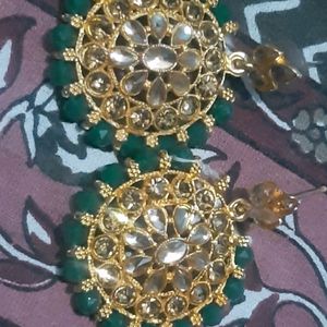 Neclace, Earings With Mangtika