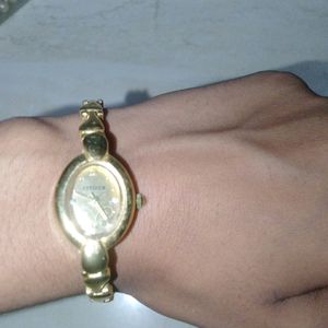 Golden Thin Watch For Ladies Girl