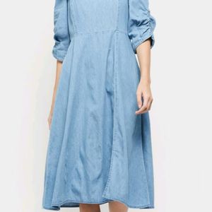 max puff sleeve denim Dress