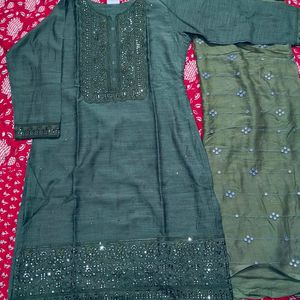 very less used and beautiful kurta set