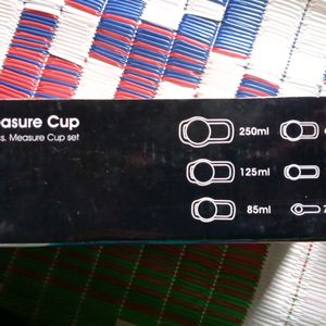 I Am Selling 6 Pcs. Measure Cup Set