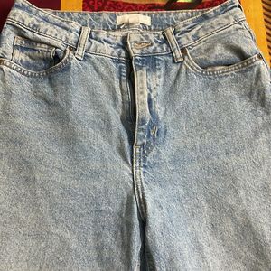 High Waist h and M Jean With Good Fitting!