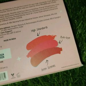 Myglamm Left On Red Mini Lip Kit