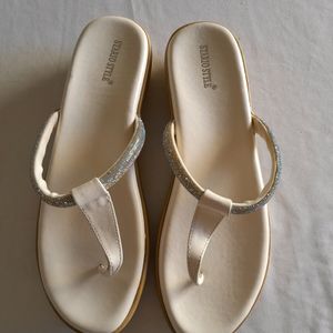 Beautiful Off-White Casual Sandal