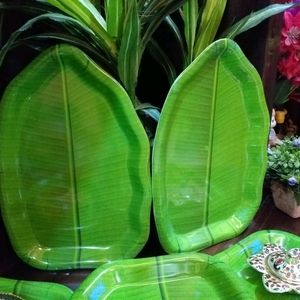 🆕️ Banana Leaf Shape Snacks Plates - Medium Size