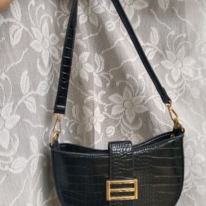 Mast& harbour Shoulder/Crossbody Detachable.