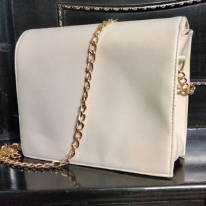 Beige stylish sling bag 🛍️