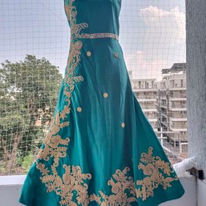 Simple & Ethnic Gown