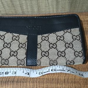 Gucci Authentic Hand Purse