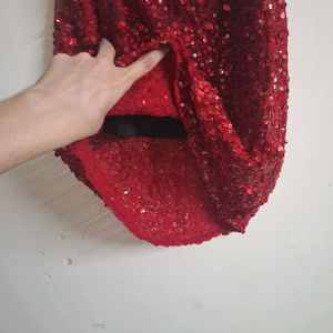 SEQUINS RED TOP S bust 78 cm