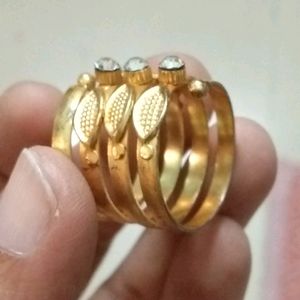 Too Shiny Spiral Finger Golden Ring