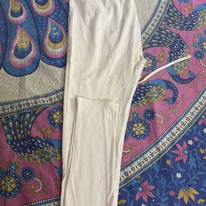 White Stretchable Skinny Leggings