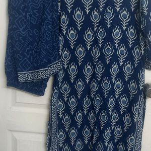 Klosia Kurti Set