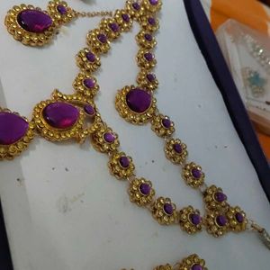 Women Necklace With Eearings And Tickli 💜🌟