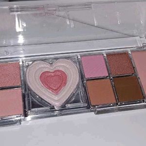 Heat Eyeshadow Palette 💕