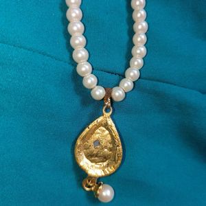 Pearl Pendant Necklace