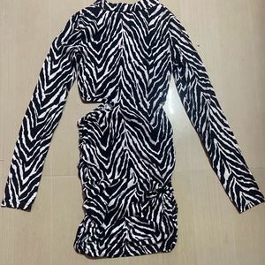 Zebra Striped Print Long Sleeve Thigh Bodycon