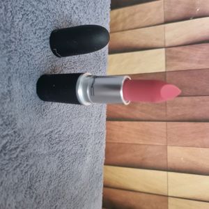 MAC POWDER KISS LIPSTICK A LITTLE TAMED 301