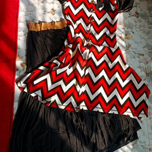 Ethnic Kurta Skirt Set With Dominating Colours